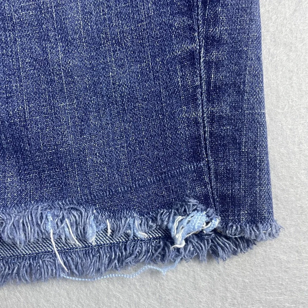The Diva Denim Jean‎ Shorts Size 6 Reg Frayed Hem Blue Casual Everyday - Picture 7 of 11